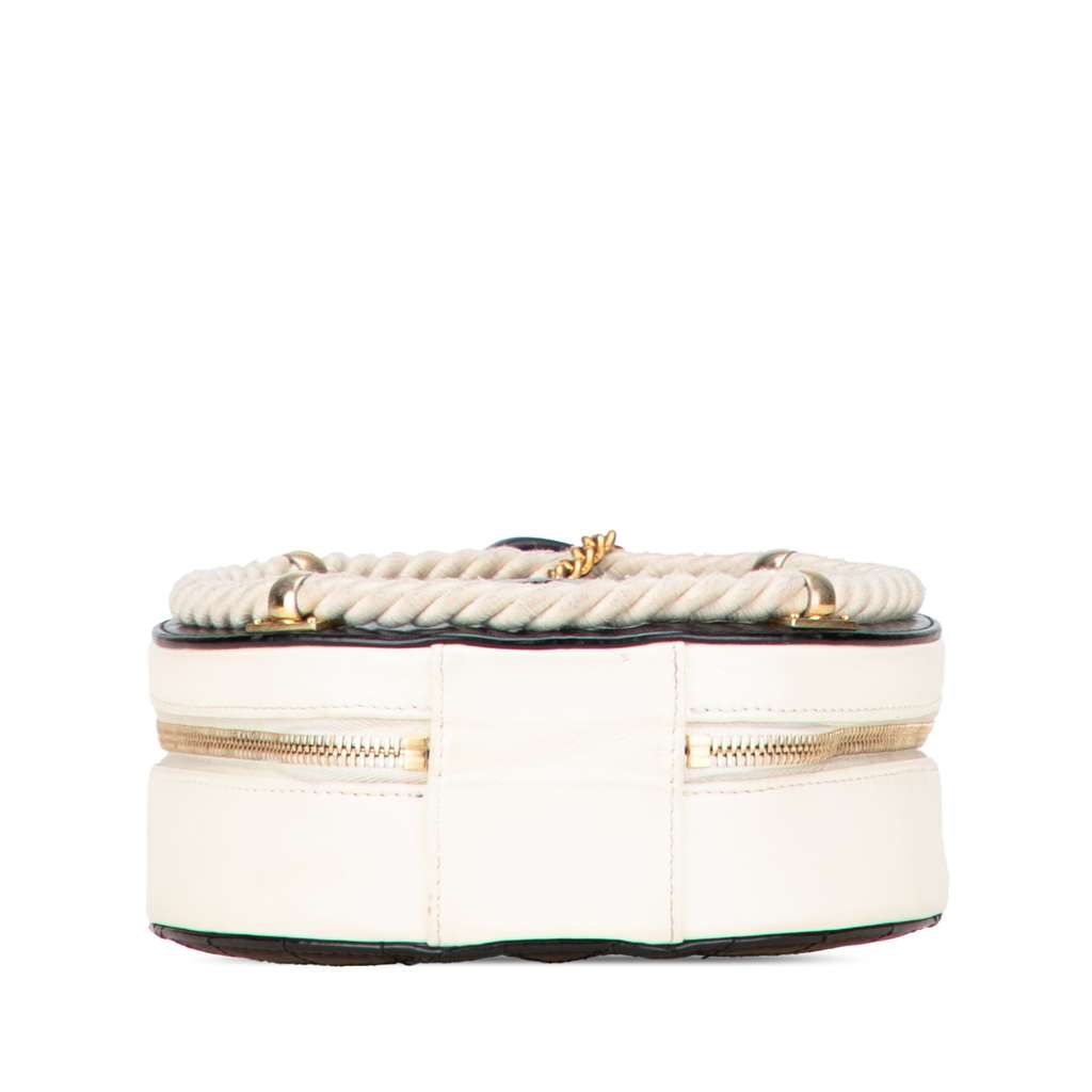 Chanel Crumpled Calfskin En Vogue Round Bag - Image 6