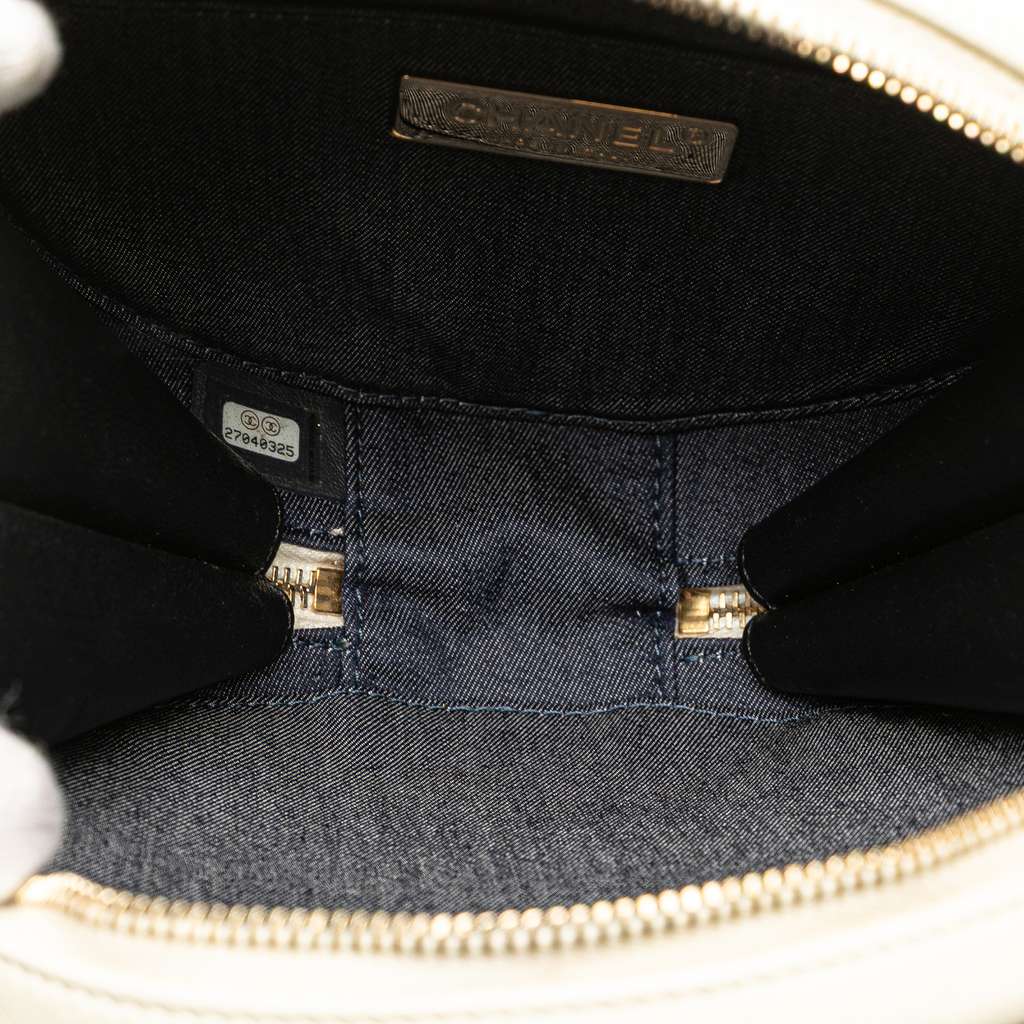 Chanel Crumpled Calfskin En Vogue Round Bag - 4