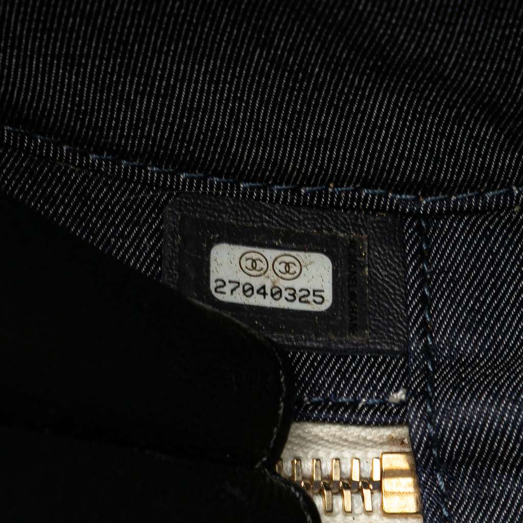 Chanel Crumpled Calfskin En Vogue Round Bag - Detail 1