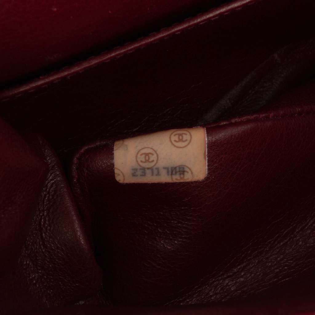 Chanel Medium Classic Lambskin Double Flap - Detail 1