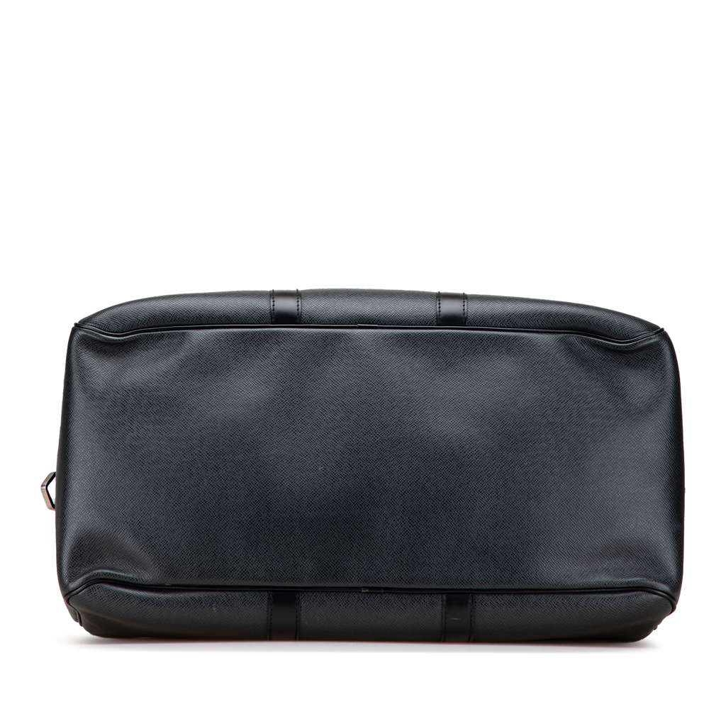 Louis Vuitton Taiga Kendall PM - 3