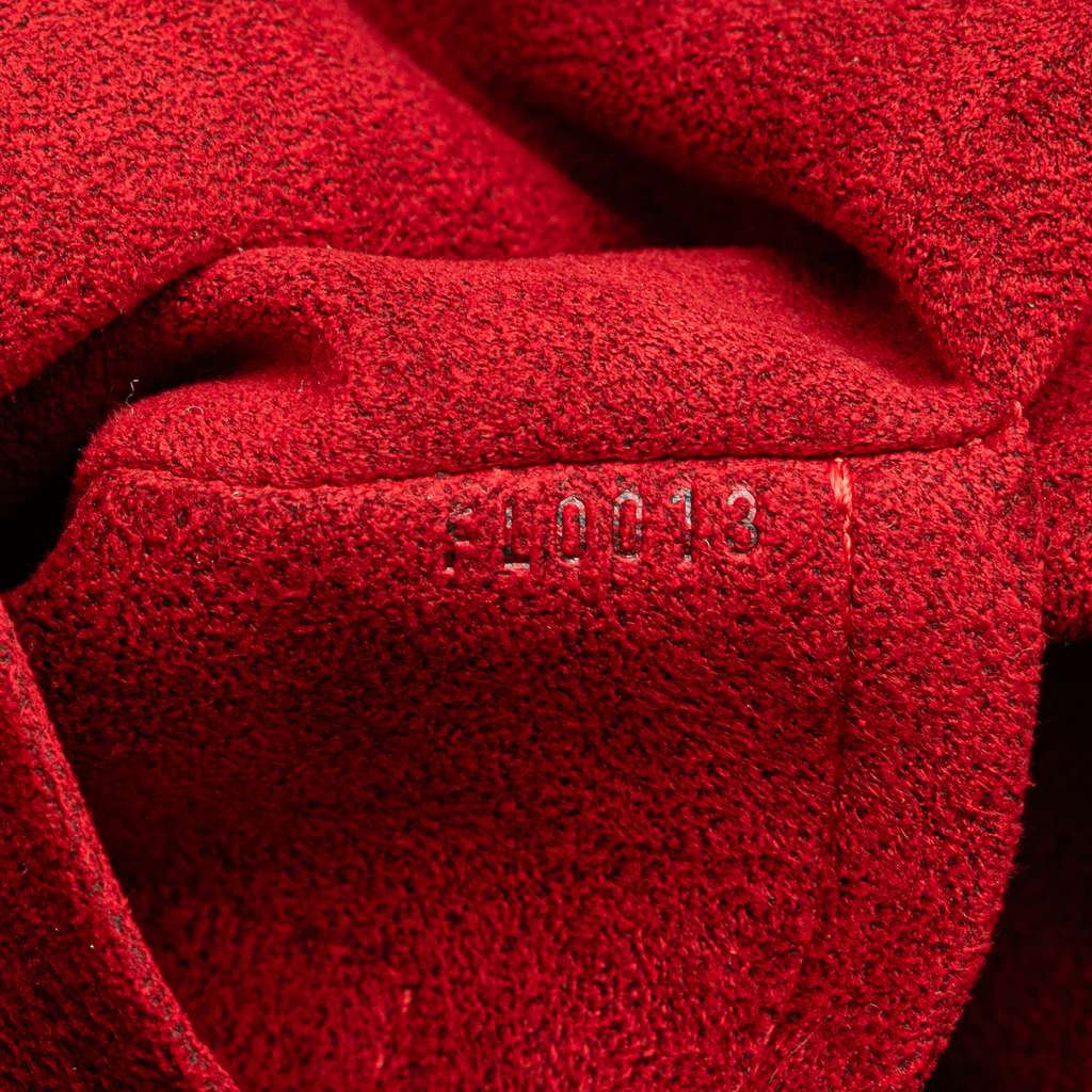 Louis Vuitton Monogram Croissant MM - Detail 1