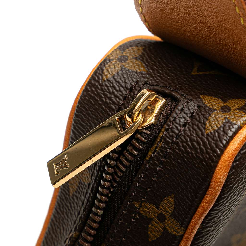 Louis Vuitton Monogram Croissant MM - Detail 2