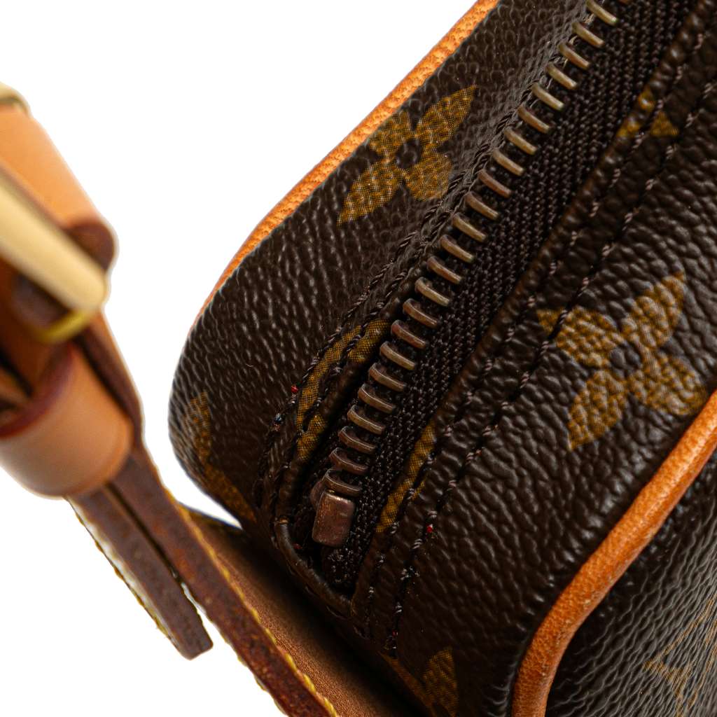 Louis Vuitton Monogram Croissant MM - Image 11