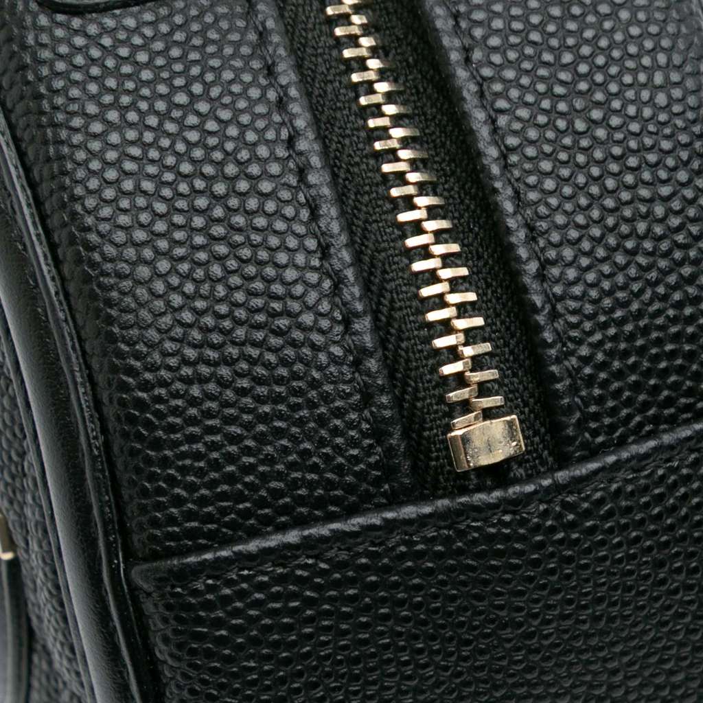 Chanel Caviar CC Filigree Round Clutch with Chain - Detail 2