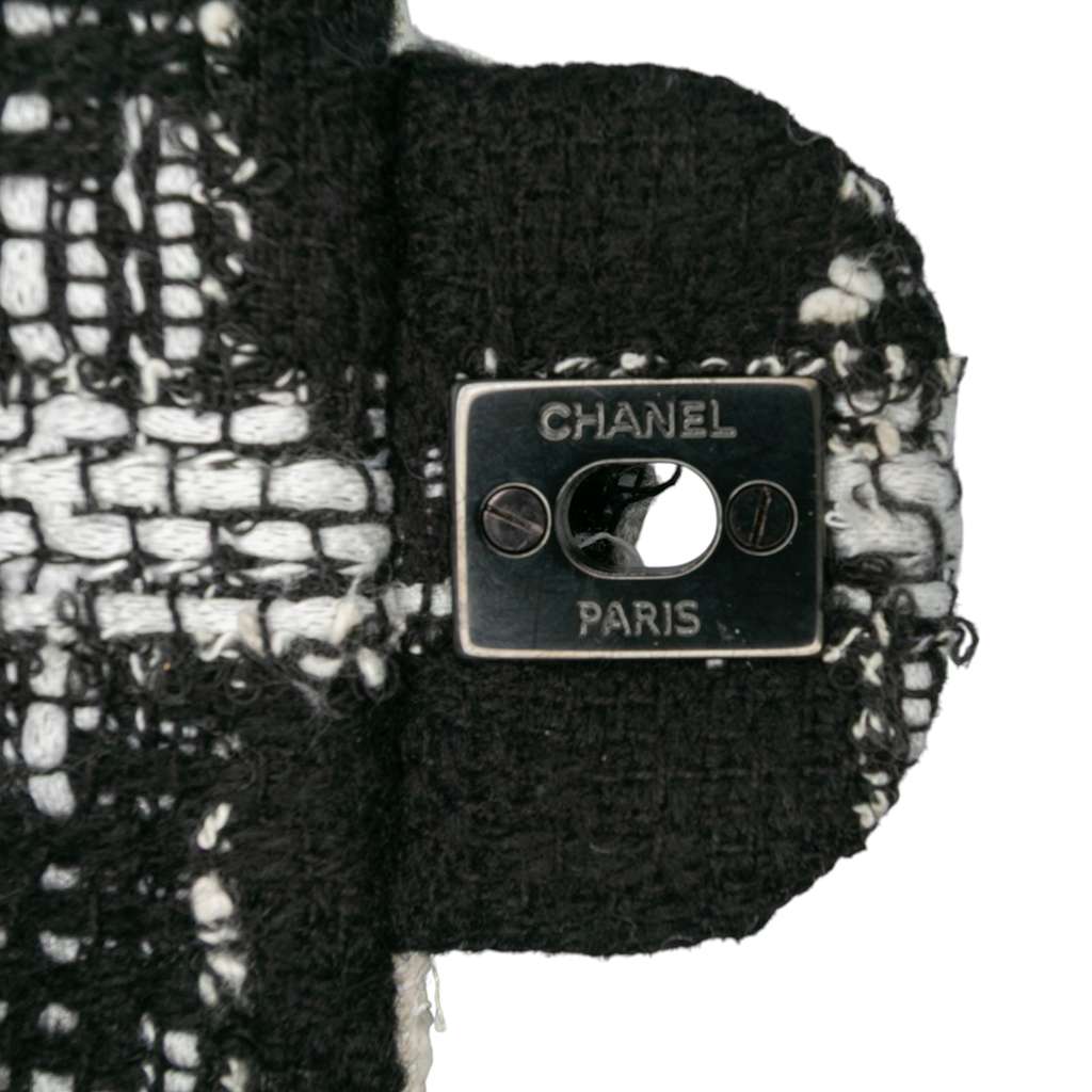 Chanel Mini Rectangular Classic Tweed Tartan Single Flap - Detail 2