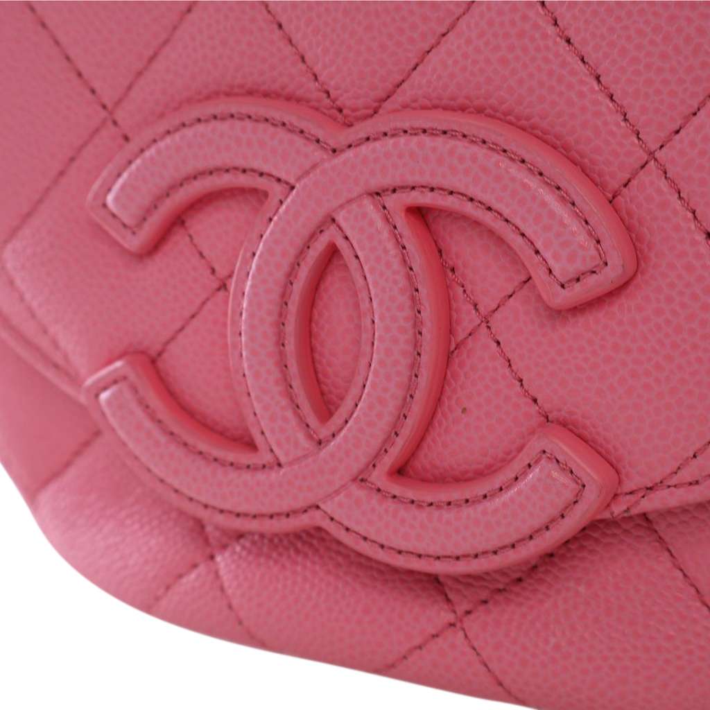 Chanel Mini Quilted Caviar CC Messenger Flap - Detail 1