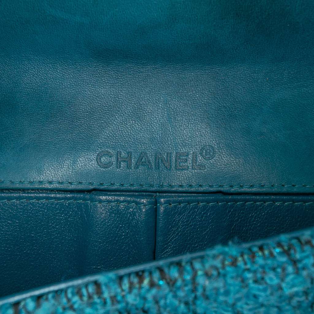 Chanel CC Tweed East West Flap - Side view