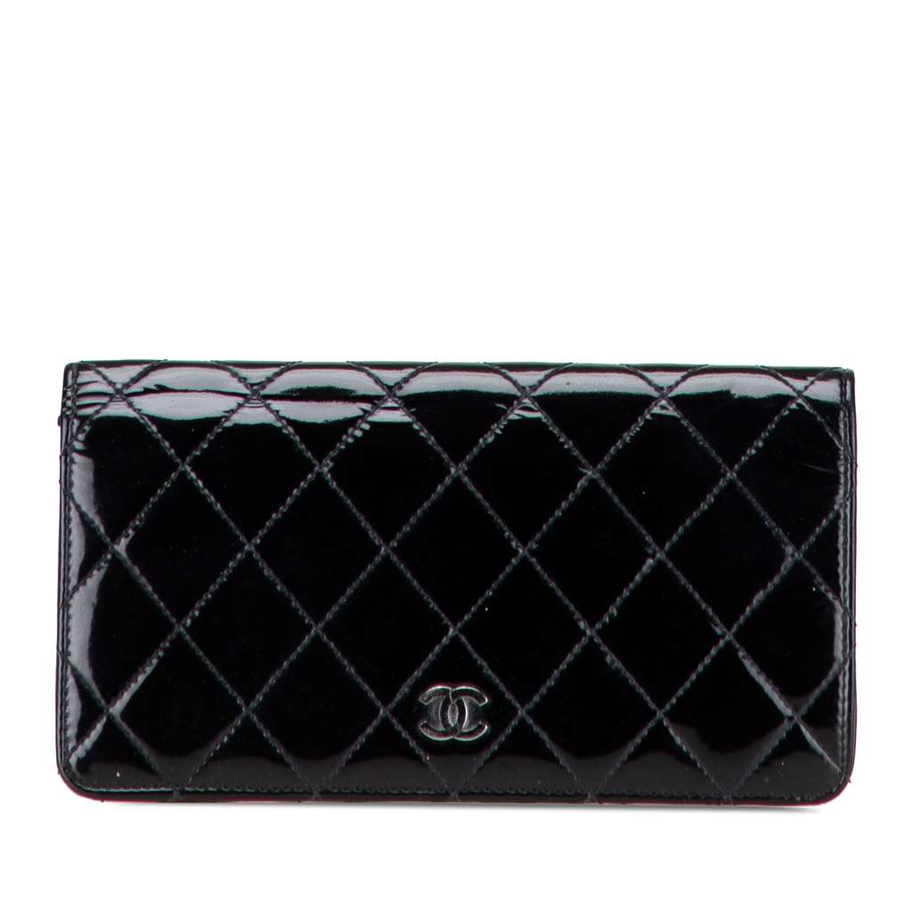 Chanel CC Quilted Patent L Yen Bifold Wallet