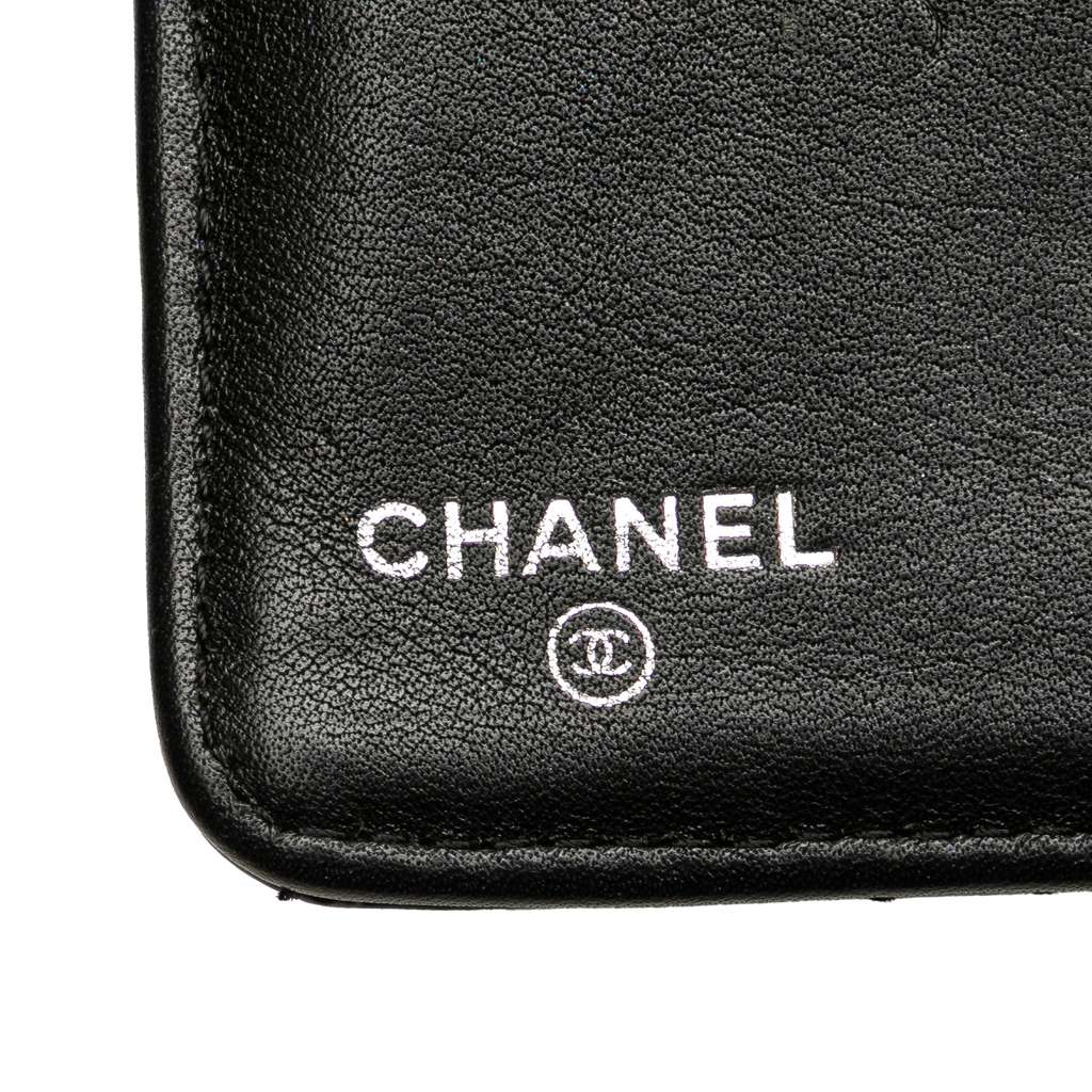 Chanel CC Quilted Patent L Yen Bifold Wallet - Side view