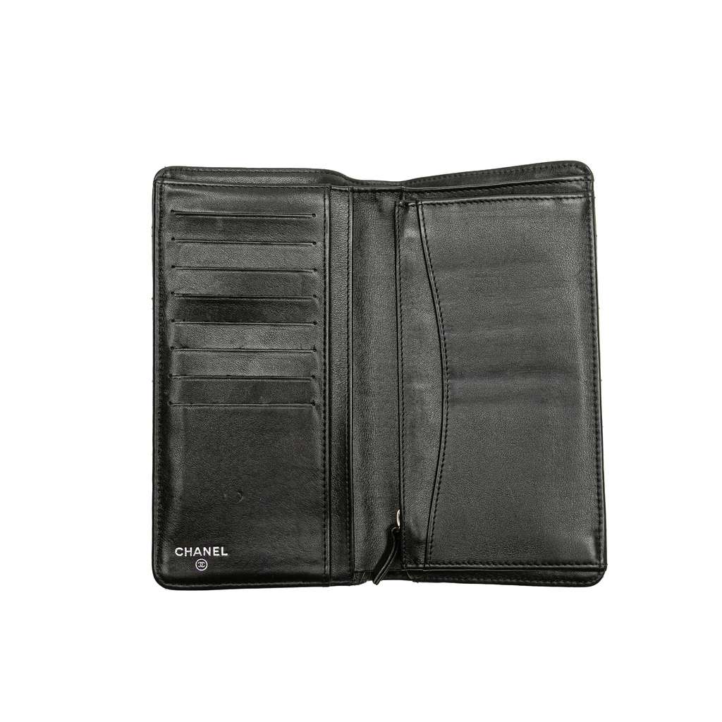 Chanel CC Quilted Patent L Yen Bifold Wallet - Image 12