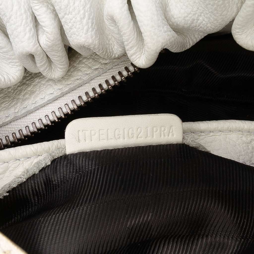 Burberry Leather Drawstring Shoulder Bag - Detail 1