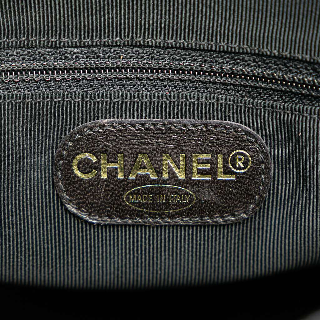 Chanel Triple CC Caviar Shoulder Bag - 5