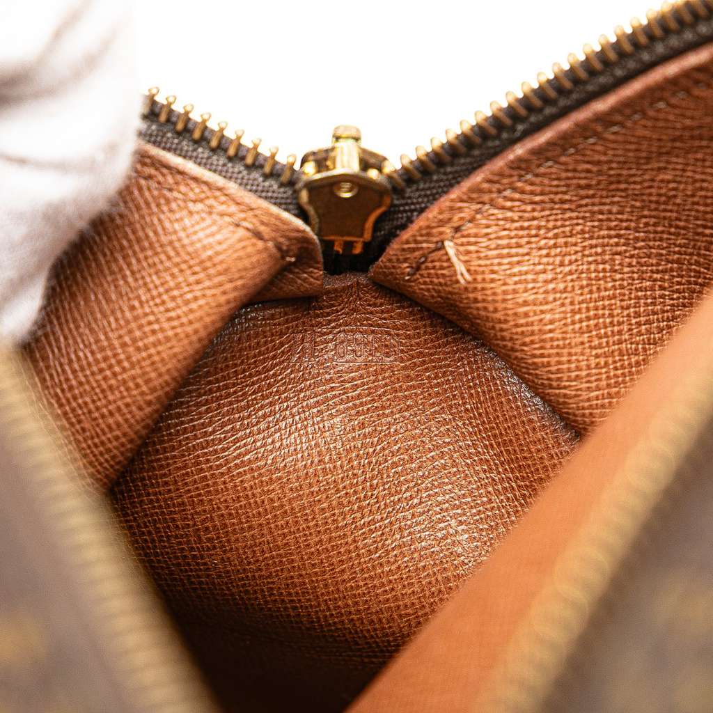 Louis Vuitton Monogram Papillon 26 - Side view