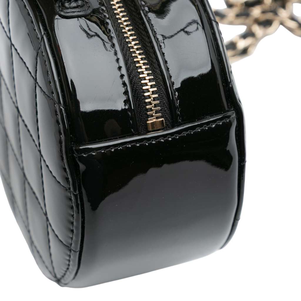 Chanel Quilted Patent Round As Earth Crossbody - Detail 2