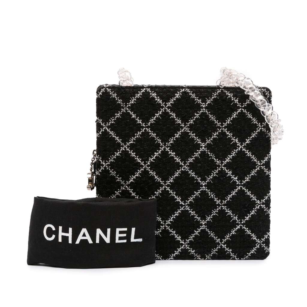 Chanel Tweed and Resin Zipped Chain Shopping Bag - Image 13