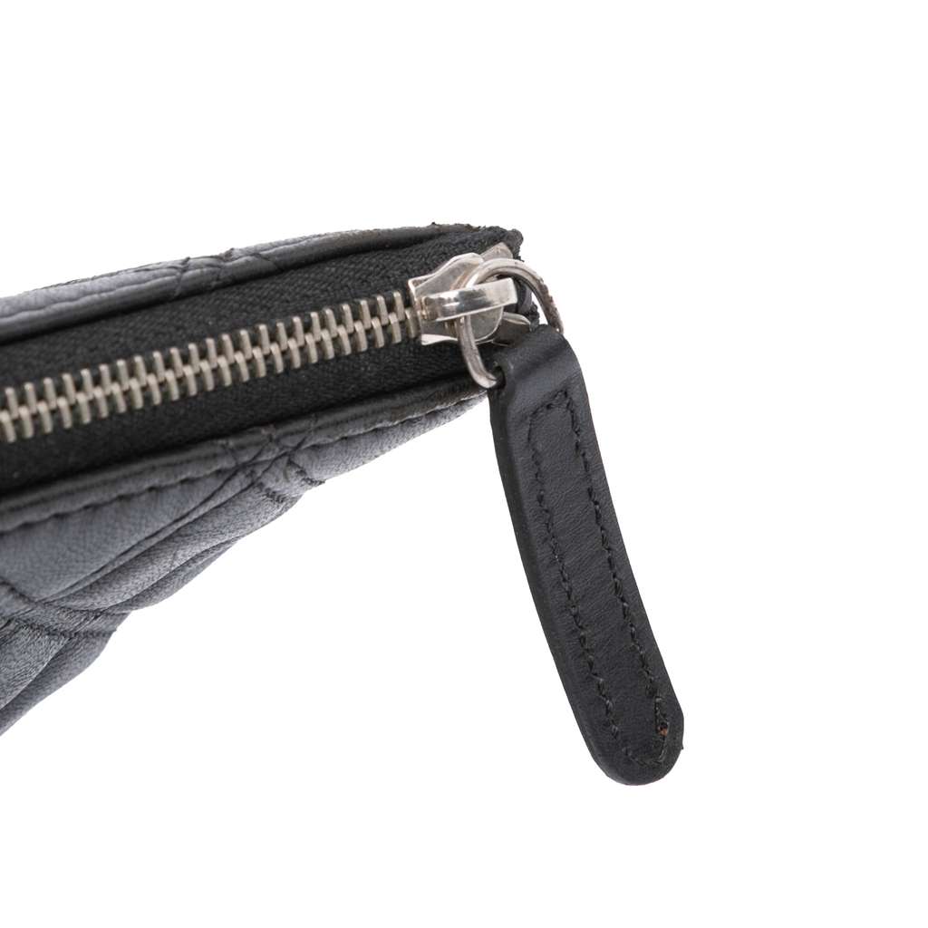 Chanel Large Quilted Lambskin Double Stitch O Case Clutch - Detail 2