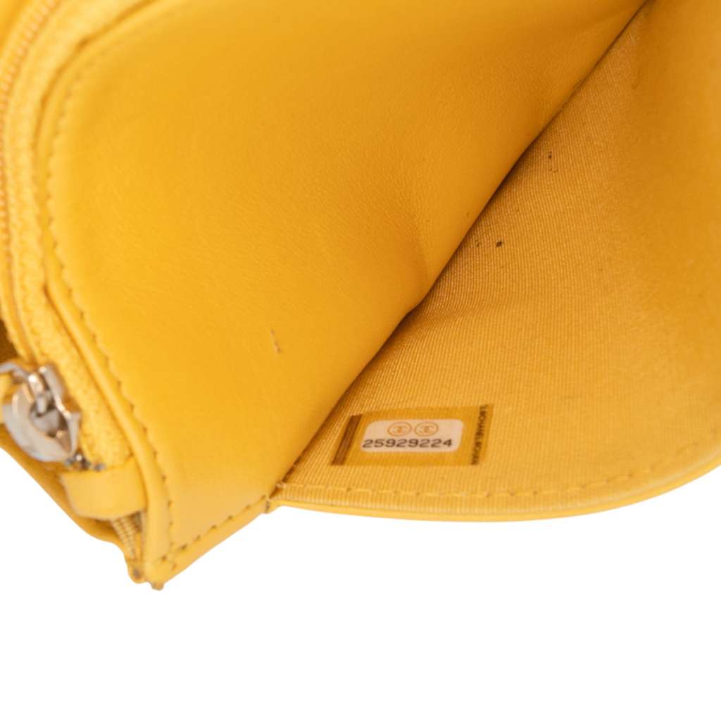 Chanel Quilted Lambskin Boy Wallet On Chain - Detail 1