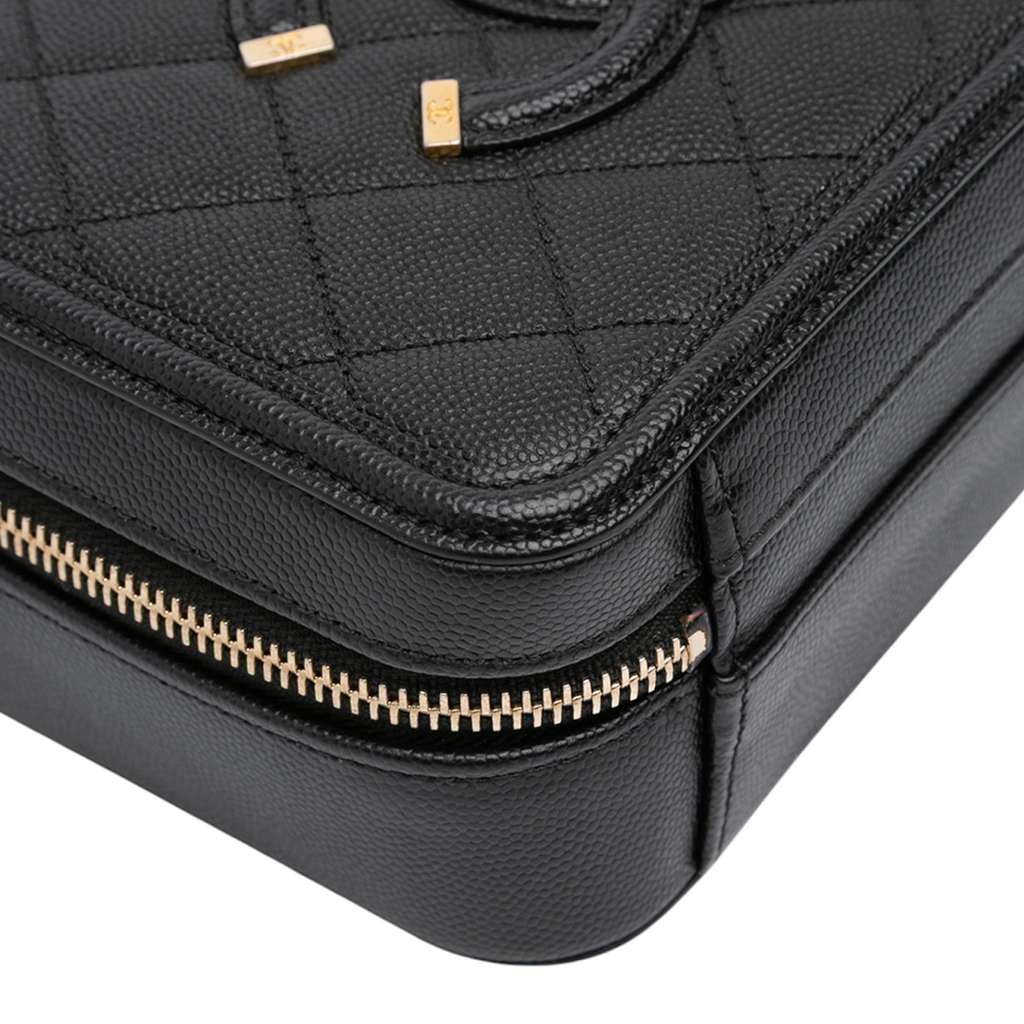 Chanel Small Caviar Filigree Vanity Case - Detail 2