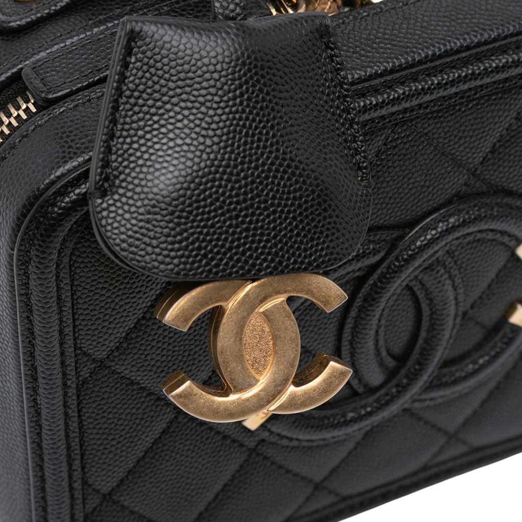 Chanel Small Caviar Filigree Vanity Case - Image 11