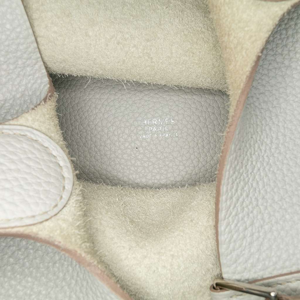 Hermès Clemence Picotin Lock 26 - Side view