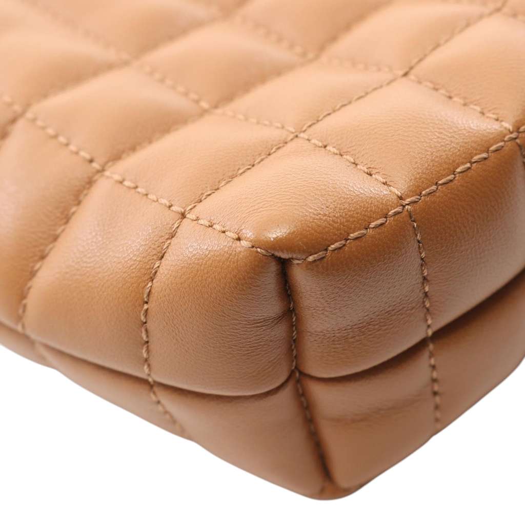 Burberry Micro Quilted Lambskin Lola Bucket Bag - Detail 1