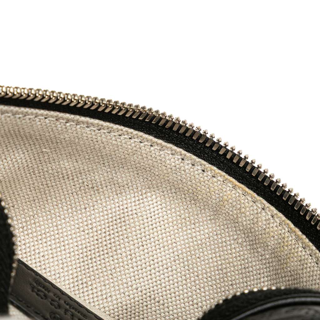 Gucci GG Embossed Perforated Leather Belt Bag - Detail 2