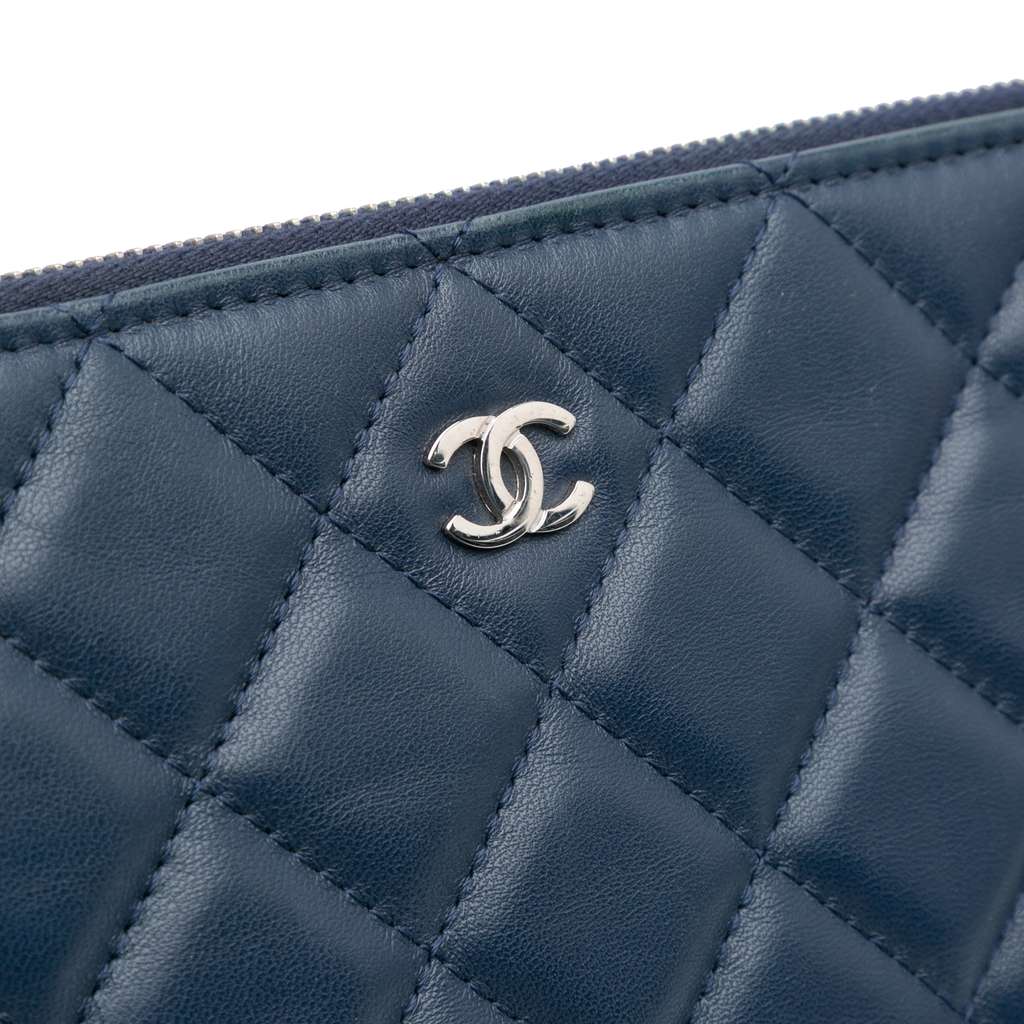 Chanel Large Quilted Lambskin O Case Clutch - Image 10