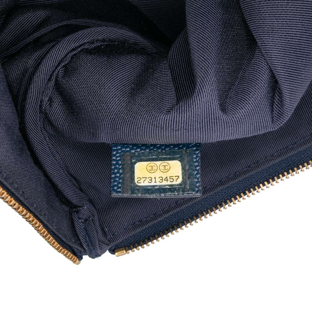 Chanel Medium Quilted Caviar O Case Clutch - Detail 1