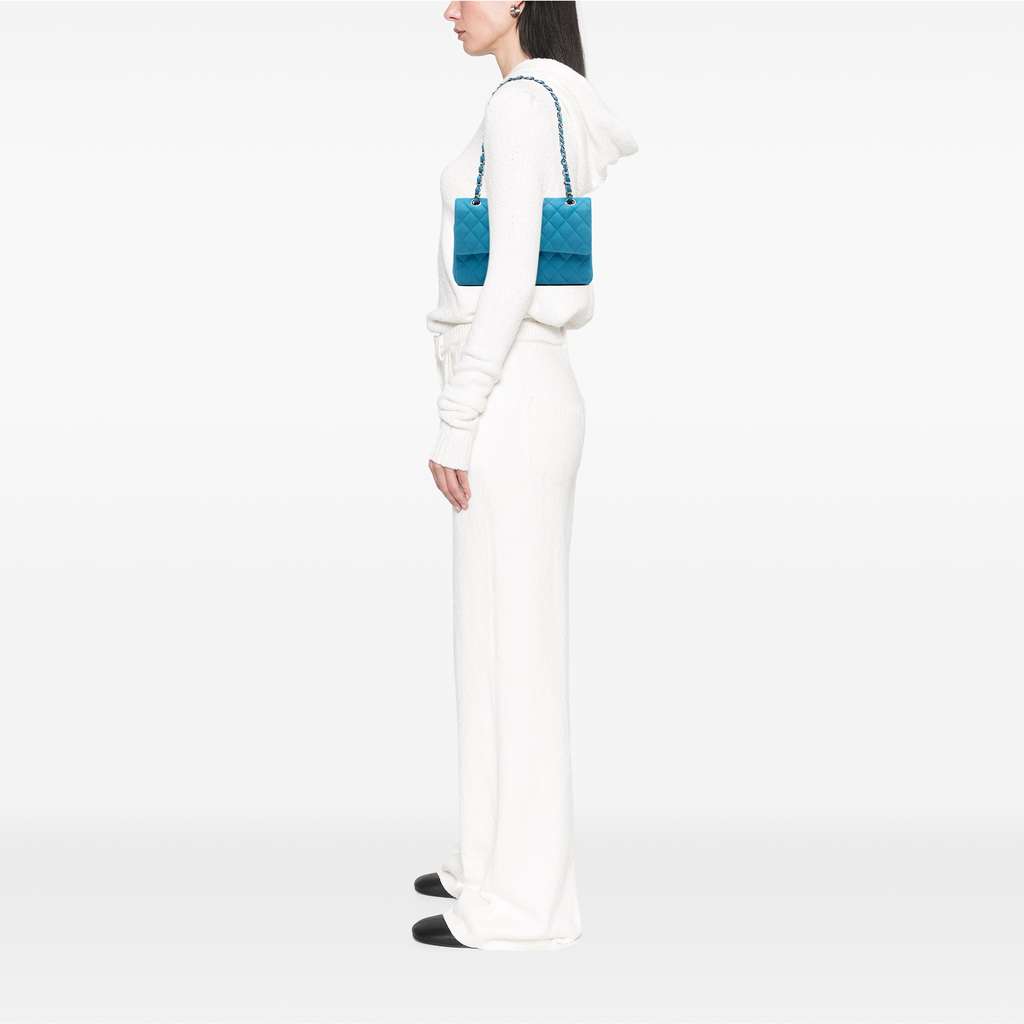 Chanel Medium Classic Caviar Double Flap - Detail 2