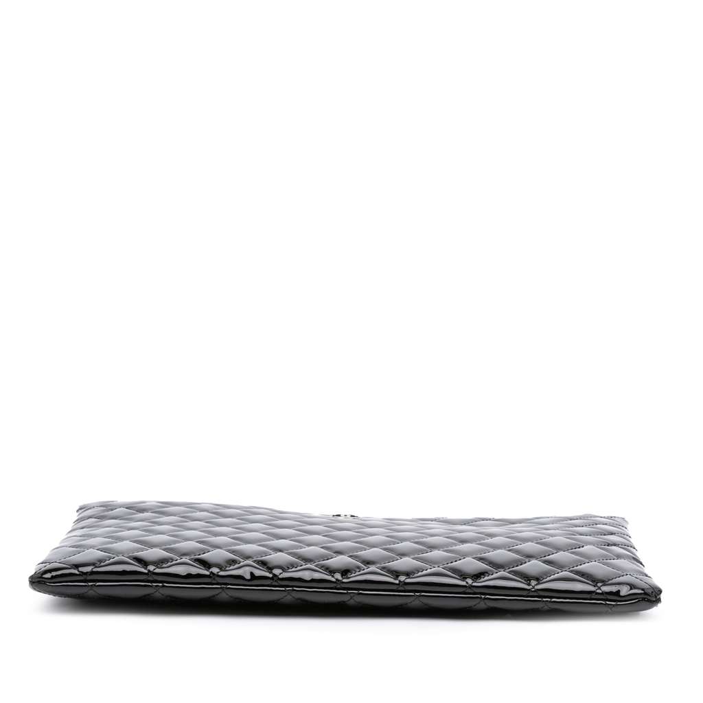 Chanel Large Quilted Patent O Case Clutch - Image 6