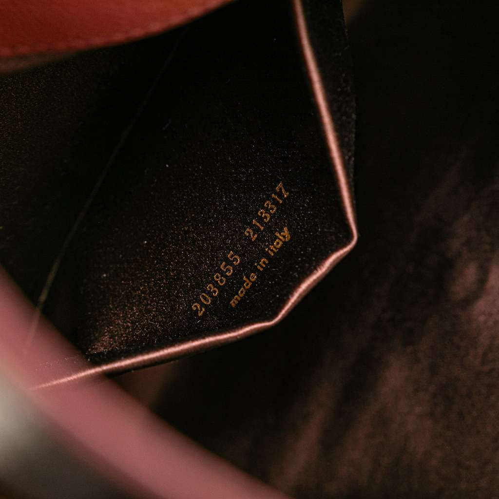 Saint Laurent Large Textured Patent Monogram Belle De Jour Clutch - Detail 1