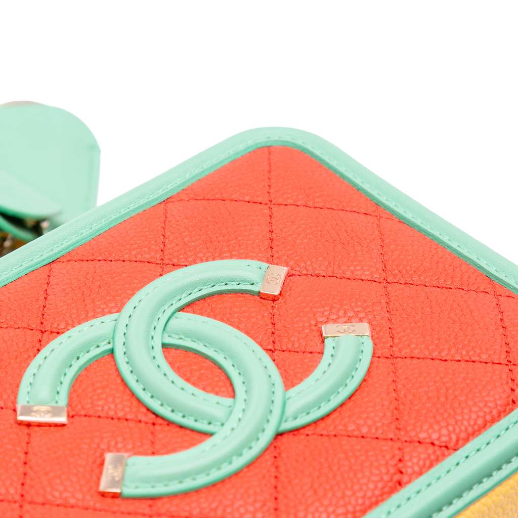 Chanel Small Tricolor Caviar CC Filigree Vanity Case - Detail 2