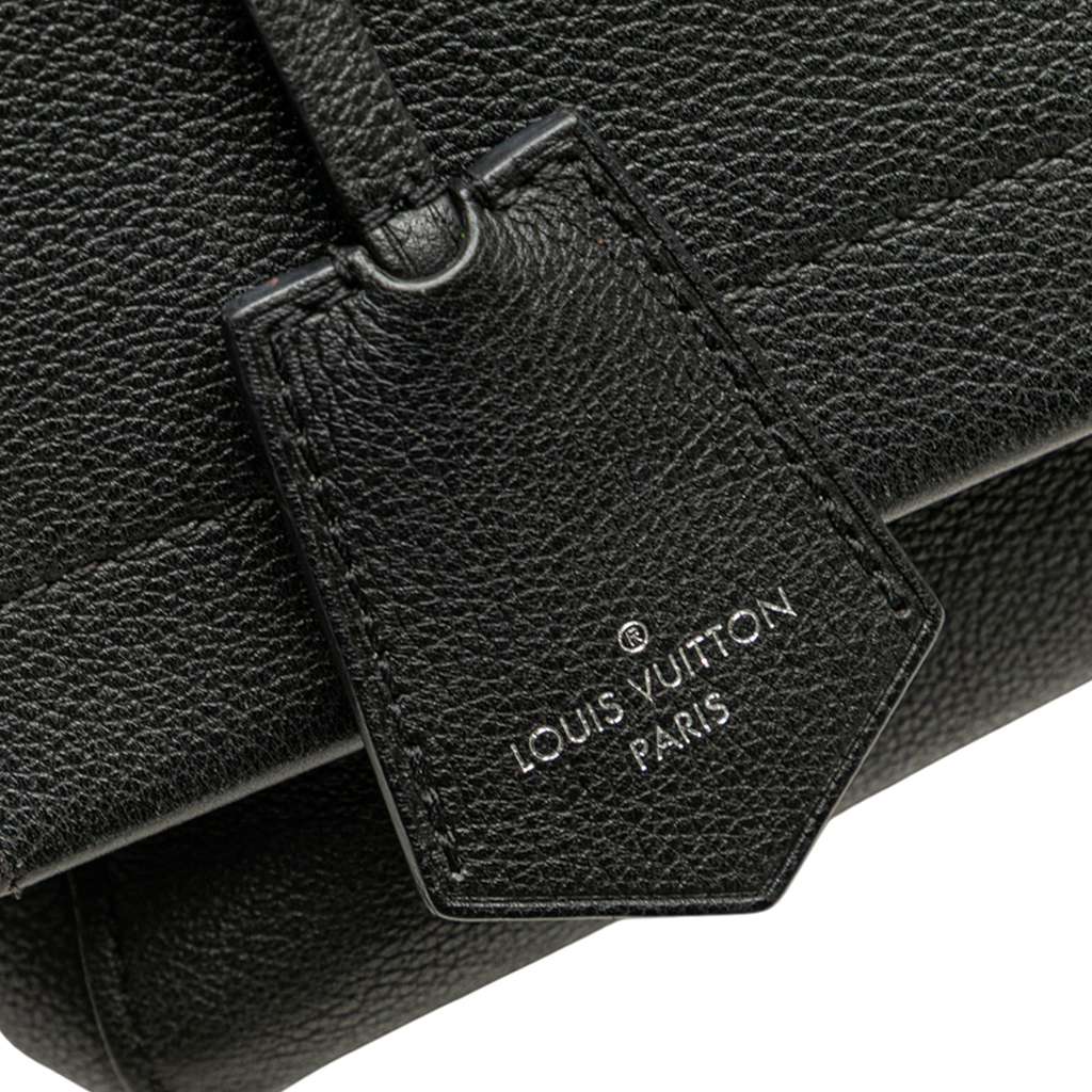 Louis Vuitton Leather Lockme II - Detail 2