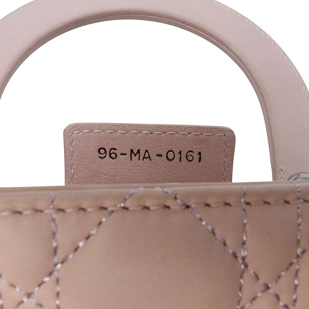 Dior Medium Lambskin Cannage Lady Dior - Detail 1