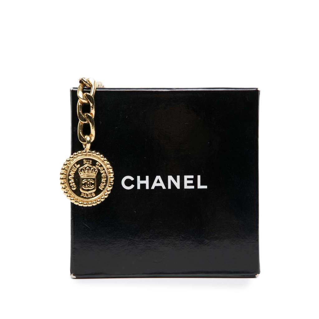 Chanel CC Gold Plated Logo Medallion Chain Link Belt - Side view