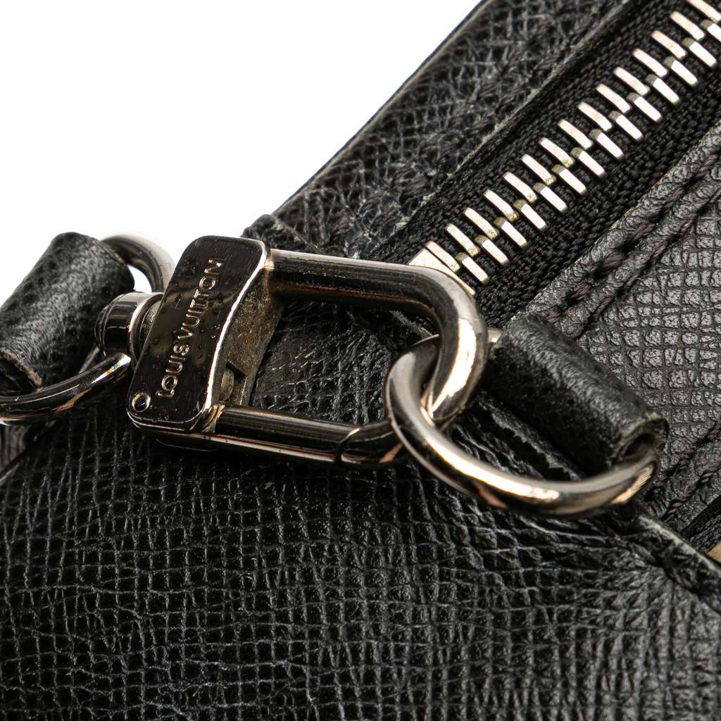 Louis Vuitton Taiga Neo Pavel Clutch - Image 12