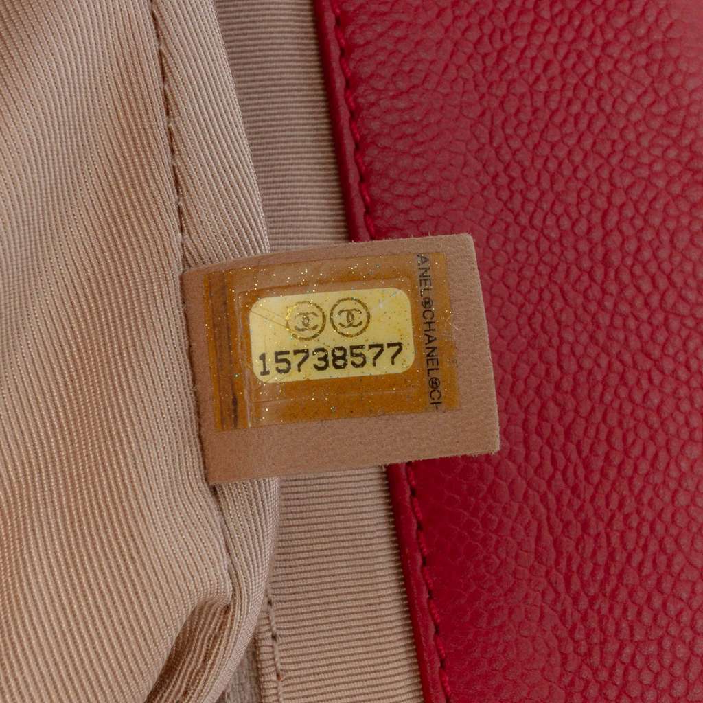 Chanel Quilted Caviar Expandable Zip Tote - Detail 1