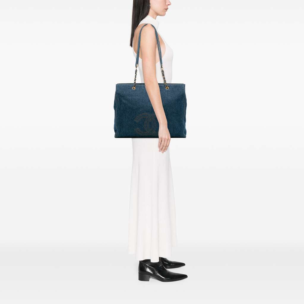 Chanel CC Denim Chain Tote - Image 13