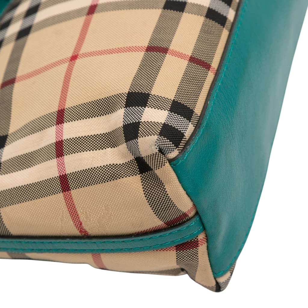 Burberry Haymarket Check Canvas Leah Crossbody - Detail 2