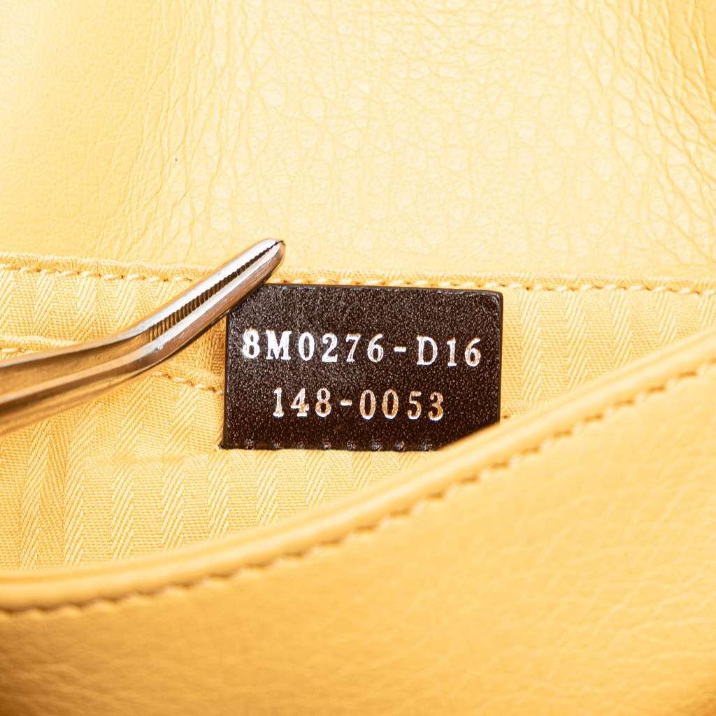 Fendi Leather Fendista Pochette Crossbody - Detail 1