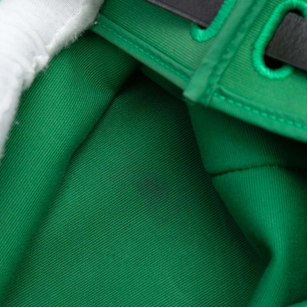 Hermès Toile Herbag Zip 31 - Side view