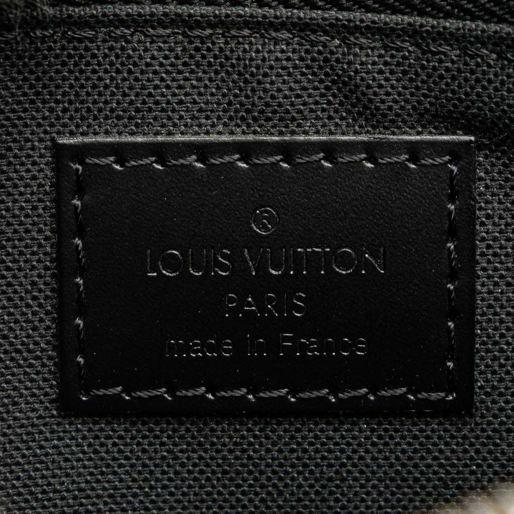 Louis Vuitton Epi Pochette Hoche - Side view