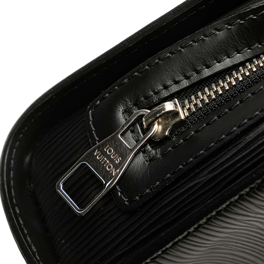 Louis Vuitton Epi Pochette Hoche - Detail 2