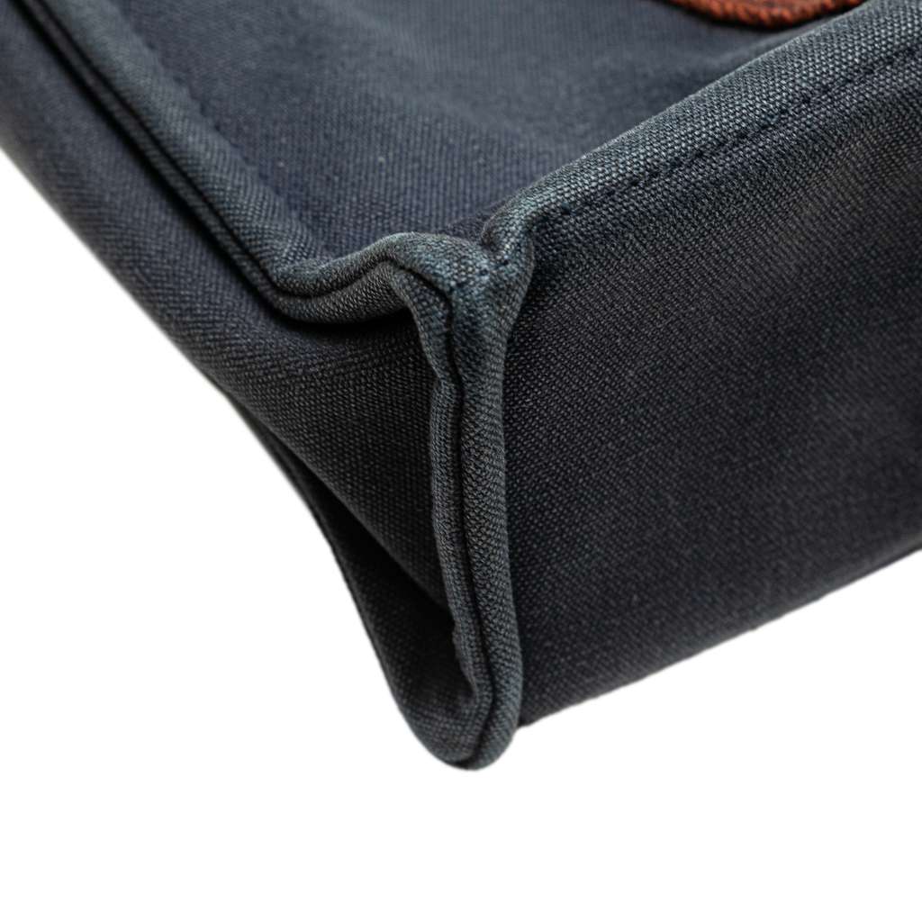 Hermès Canvas Fourre Tout PM - Detail 1
