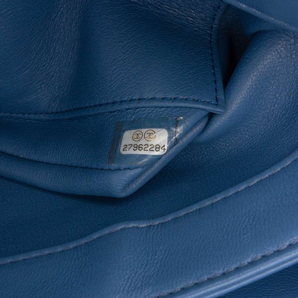 Chanel Small Quilted Lambskin Trendy CC Flap - Detail 1