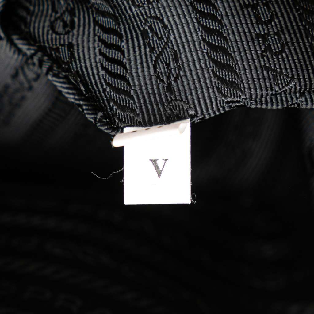 Prada Saffiano and City Calf Esplanade Satchel - Detail 2