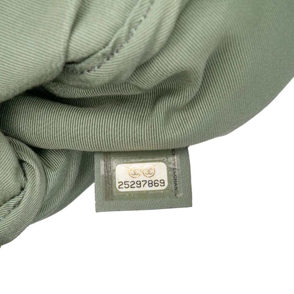 Chanel Large Quilted Lambskin O Case Clutch - Detail 1