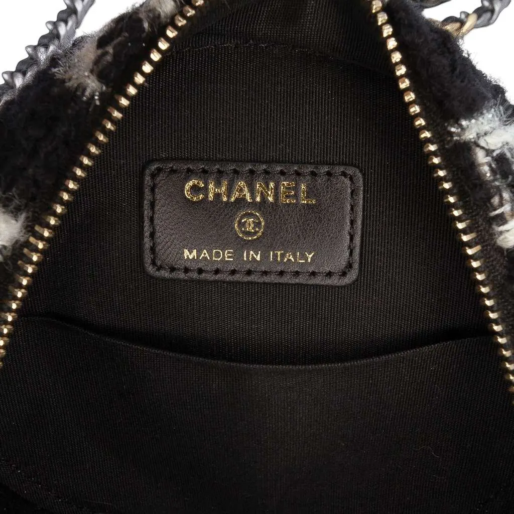 Chanel Tweed 19 Round Clutch with Chain and Coin Purse White Tweed Very good - Box View