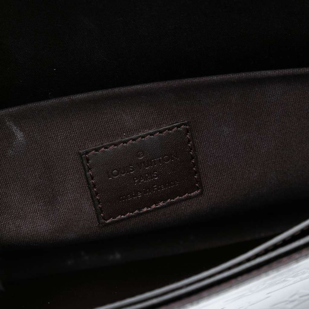 Louis Vuitton Monogram Vernis Pochette Felicie - Side view